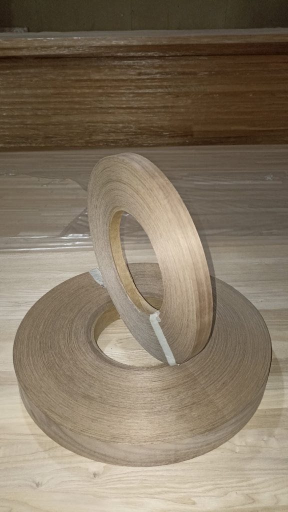 Кромка Орех 44 VL/S